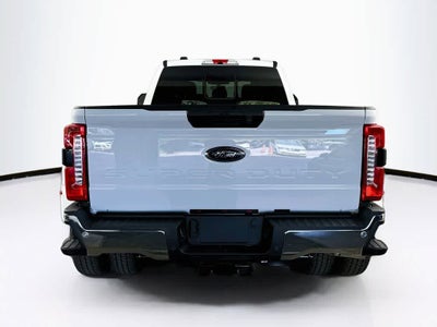 2026 Ford Super Duty F-350 DRW Pickup XLT