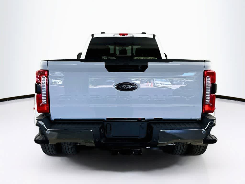 2026 Ford Super Duty F-350 DRW Pickup XLT