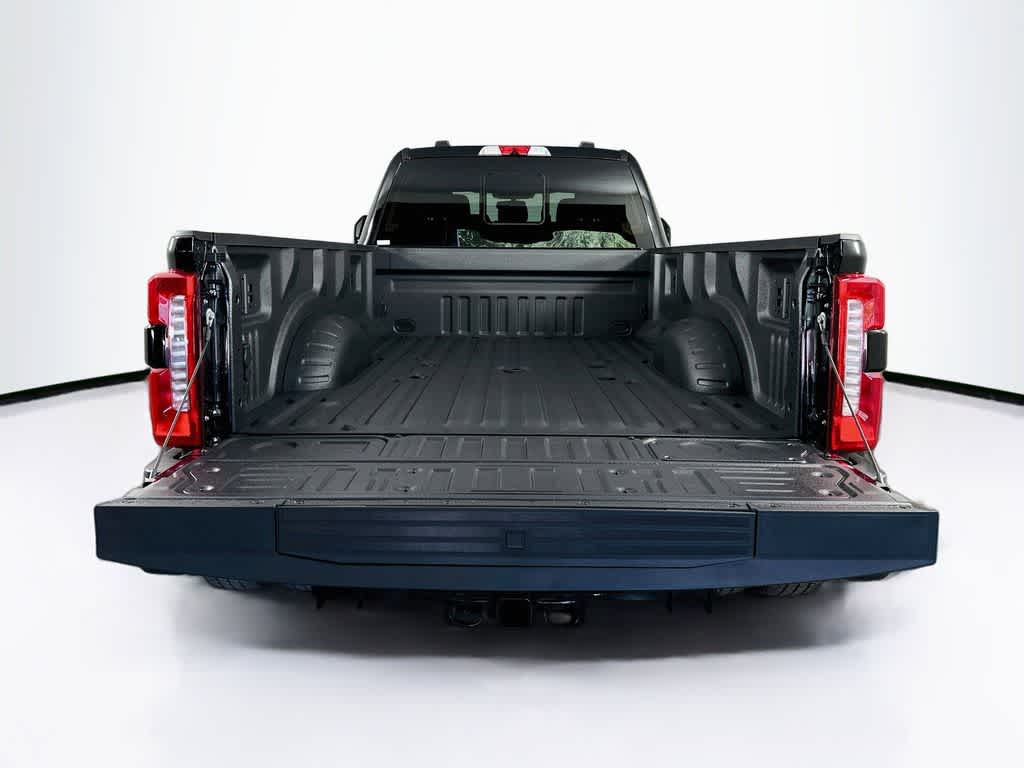 2026 Ford Super Duty F-350 DRW Base