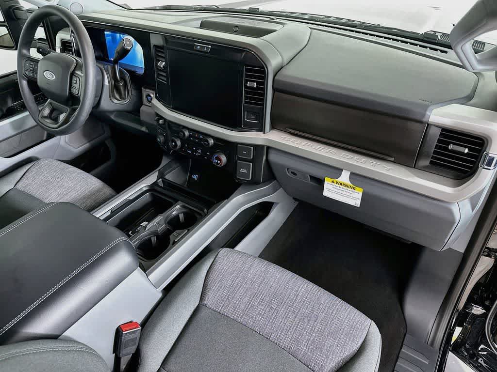 2026 Ford Super Duty F-350 DRW Base