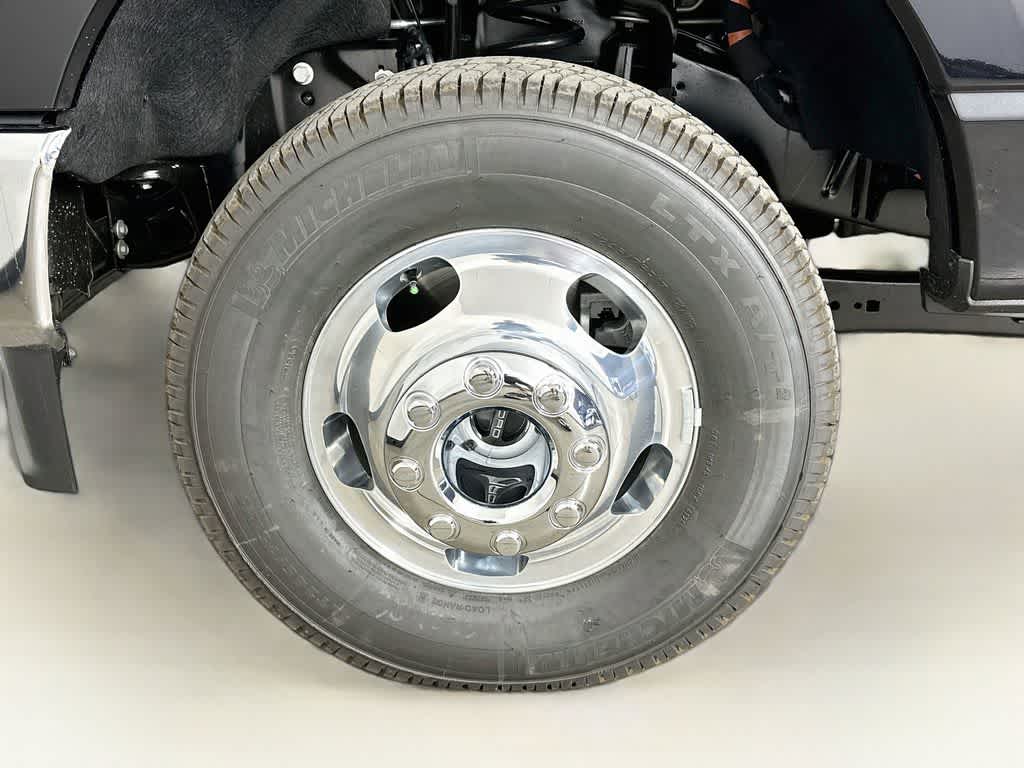 2026 Ford Super Duty F-350 DRW Base