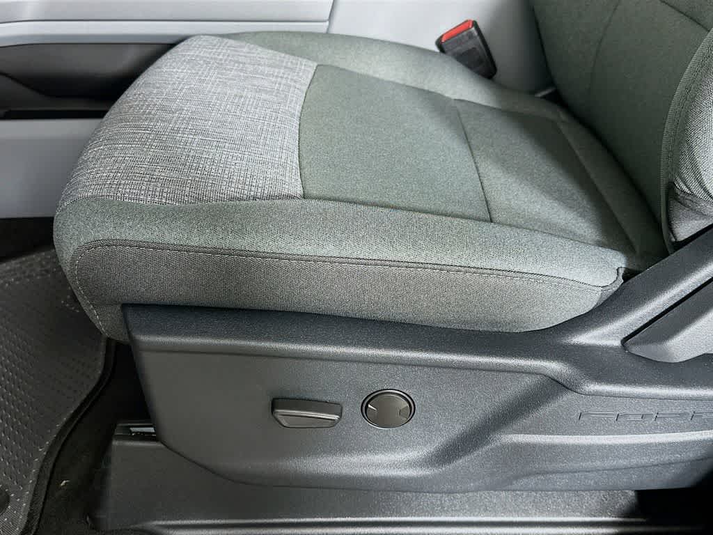 2026 Ford Super Duty F-350 DRW Pickup XLT