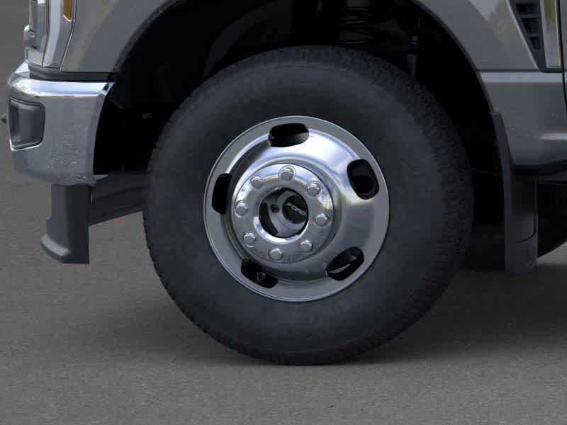 2026 Ford Super Duty F-350 DRW Pickup XLT