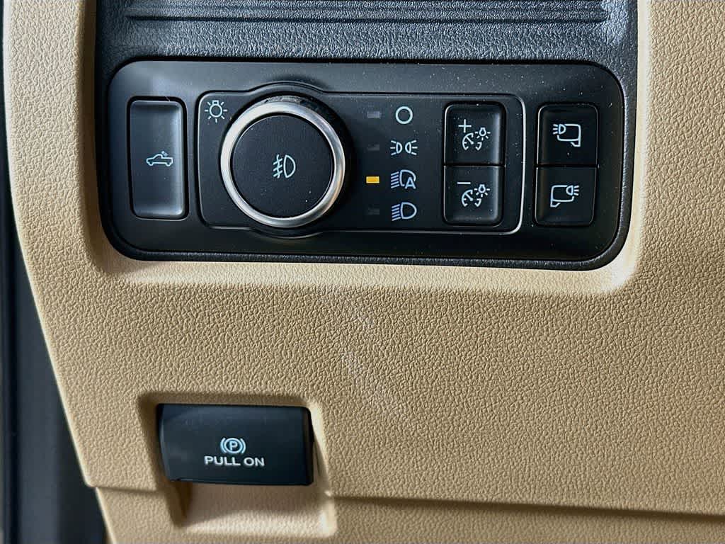 2026 Ford Super Duty F-350 DRW Pickup XLT