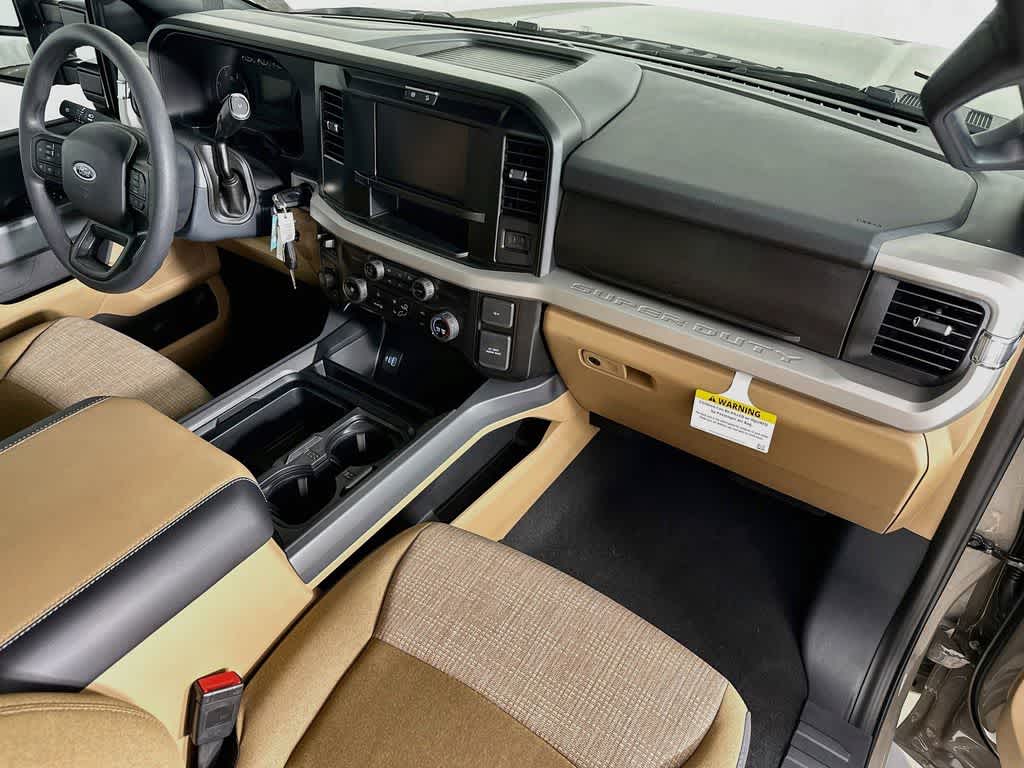 2026 Ford Super Duty F-350 DRW Pickup XLT