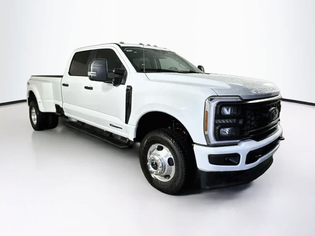 2026 Ford Super Duty F-350 DRW Pickup XL