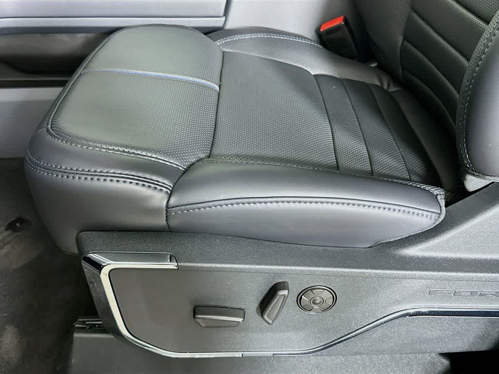 2026 Ford Super Duty F-450 DRW Platinum