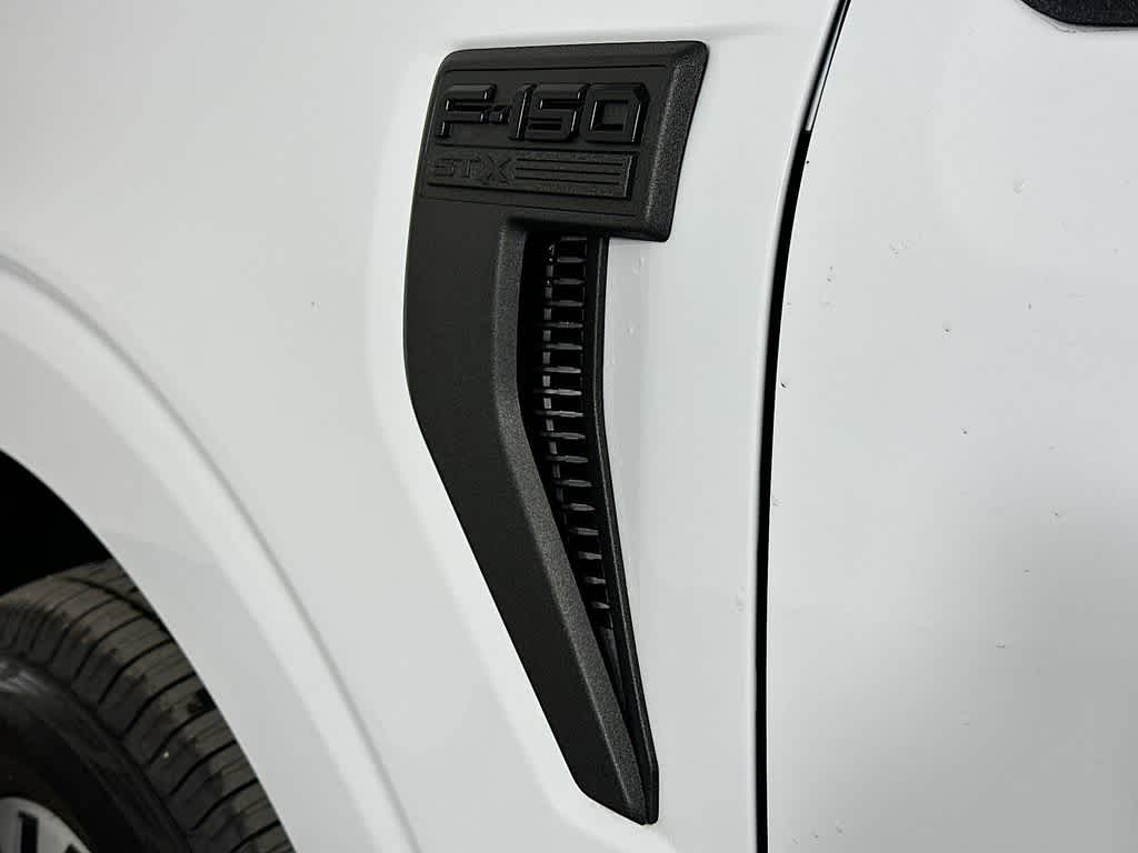 2023 Ford F-150 Base