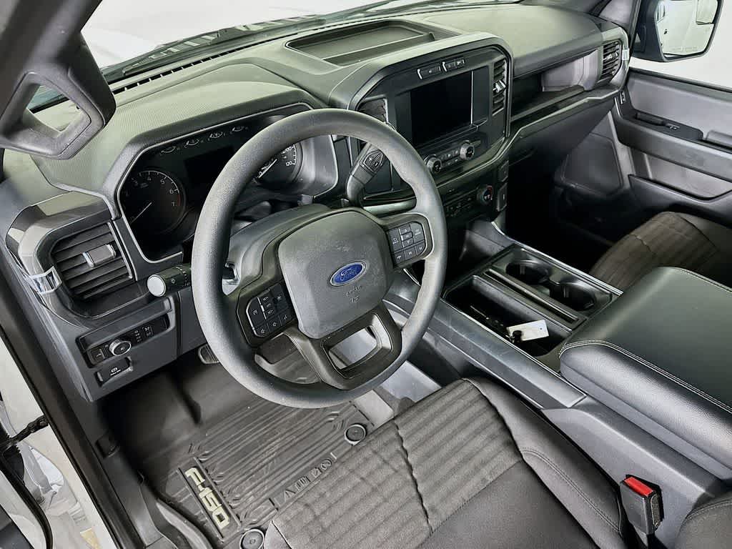 2023 Ford F-150 Base