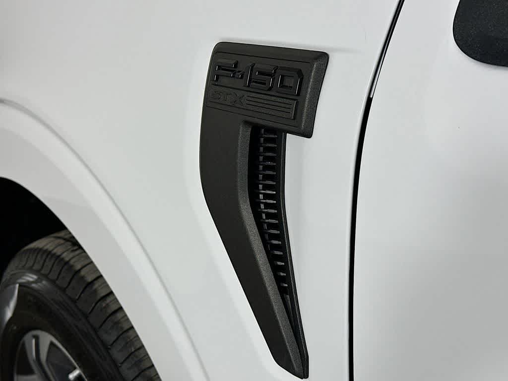 2023 Ford F-150 Base