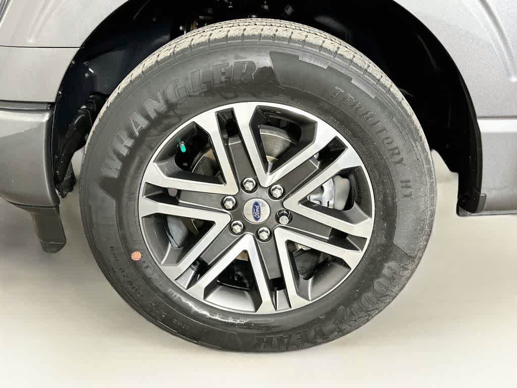 2023 Ford F-150 Base