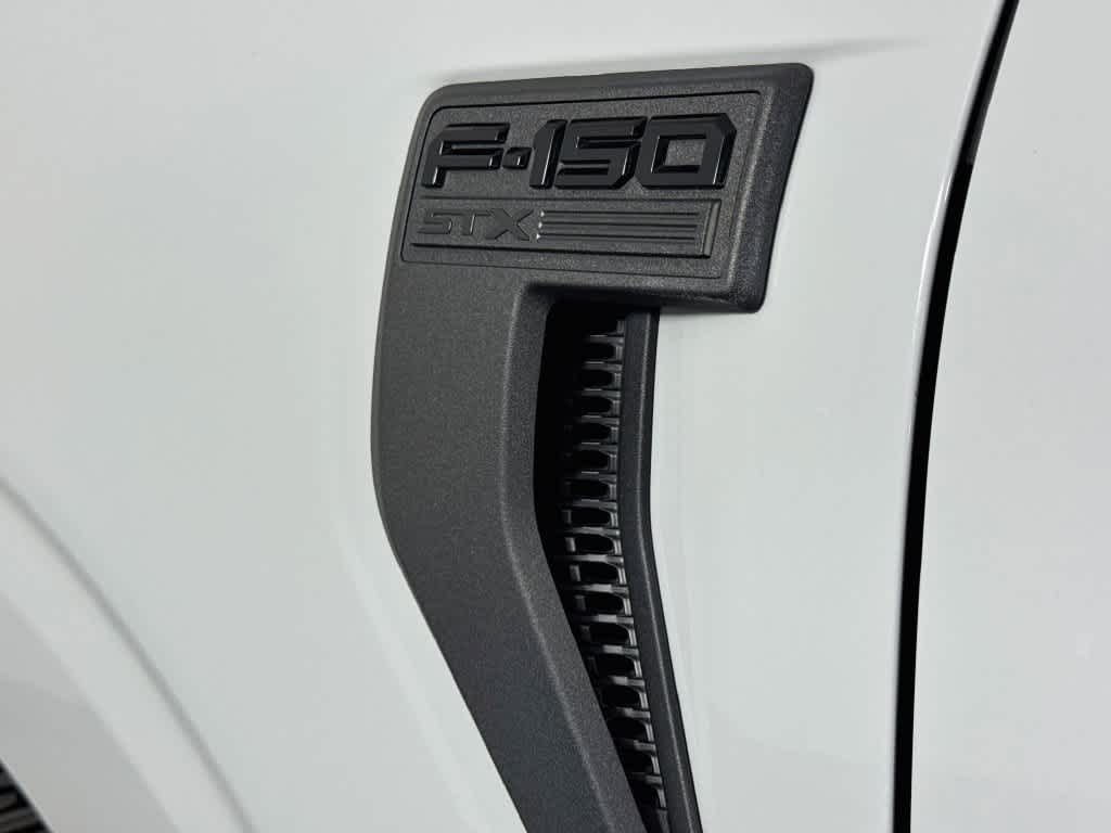 2023 Ford F-150 Base