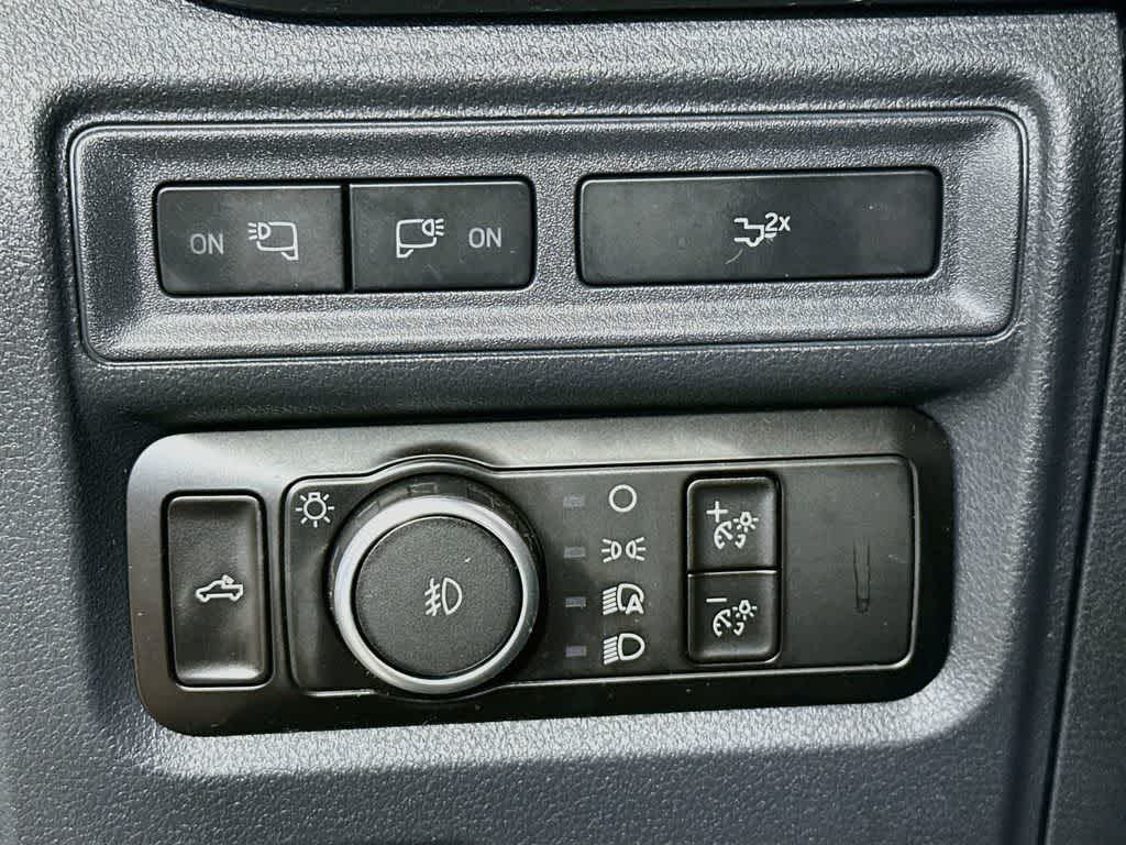 2023 Ford F-150 Base
