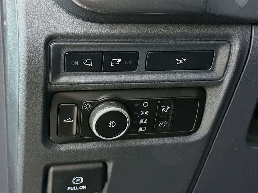 2023 Ford F-150 Base