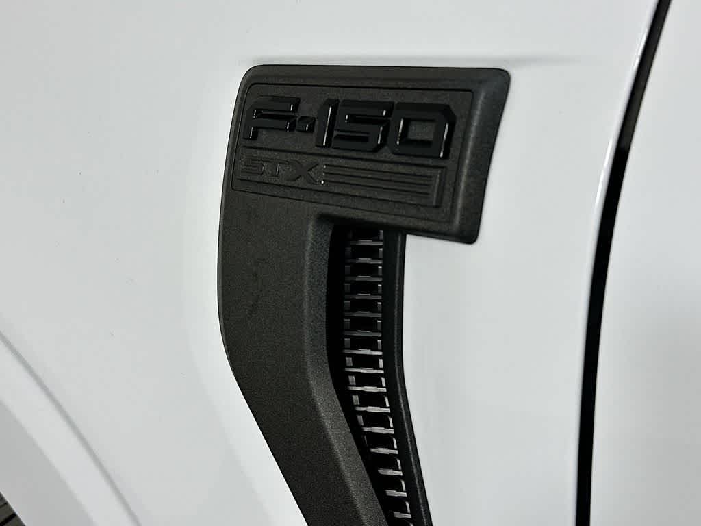 2023 Ford F-150 Base