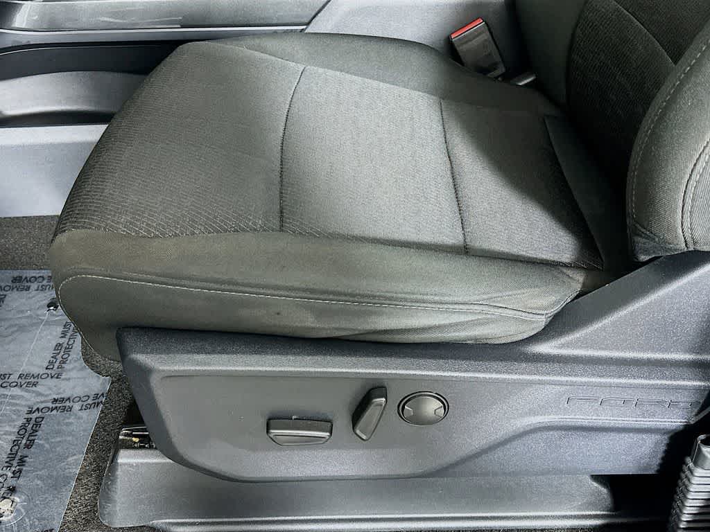 2022 Ford F-150 Base