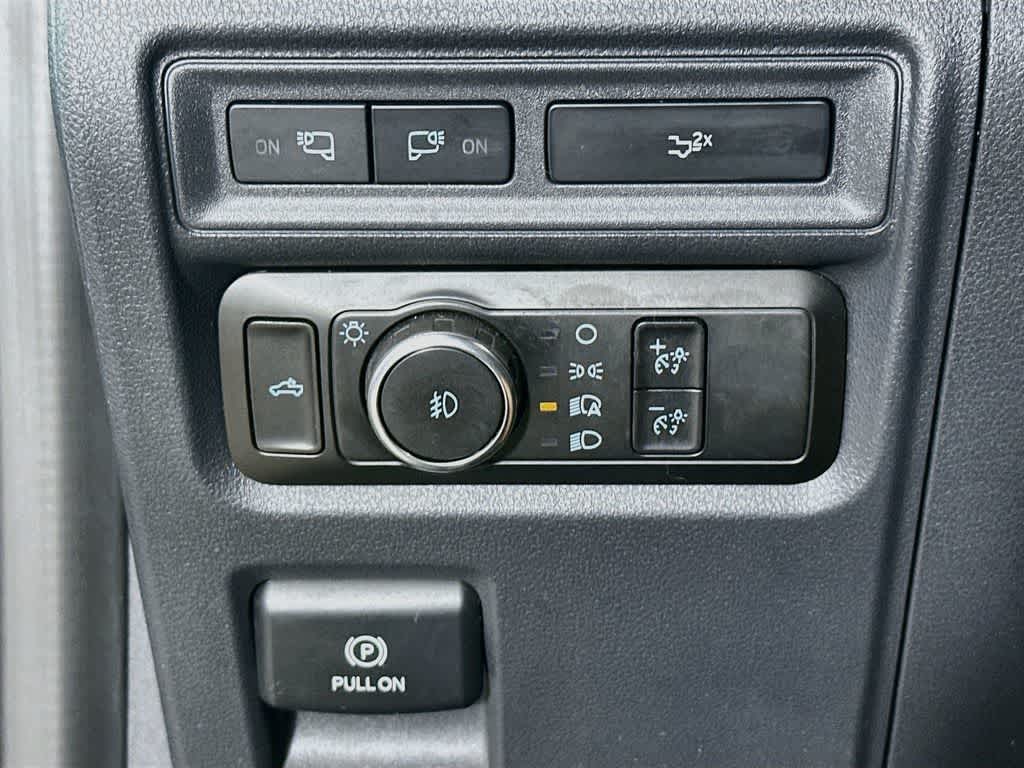 2023 Ford F-150 Base