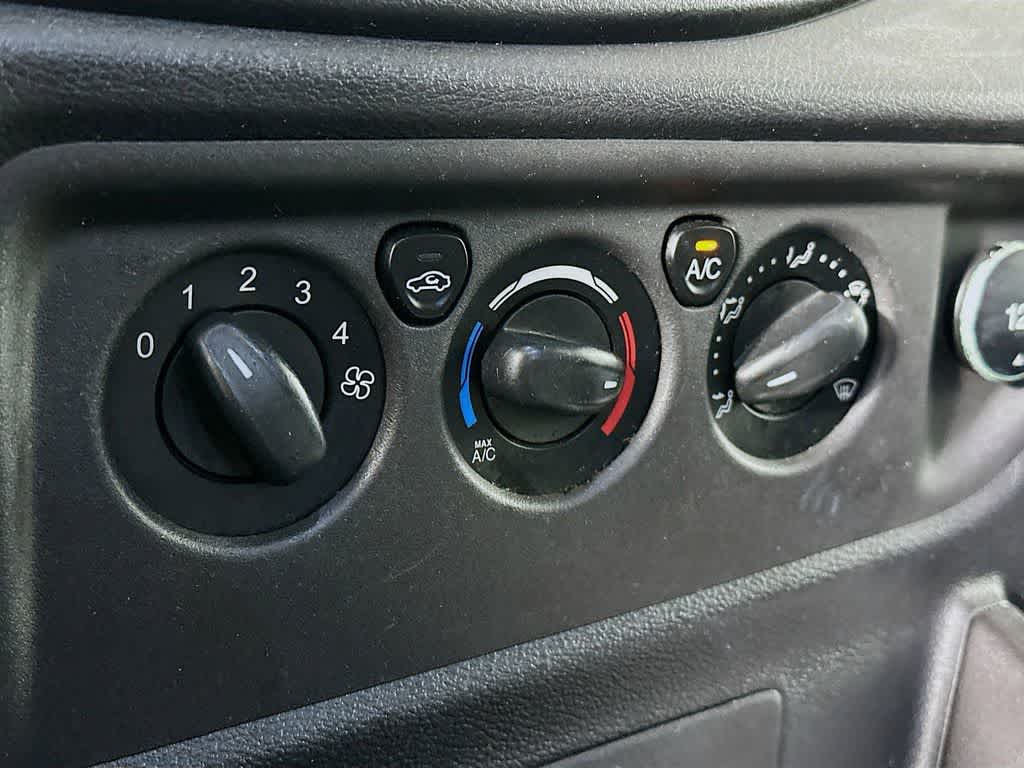 2015 Ford Transit Base