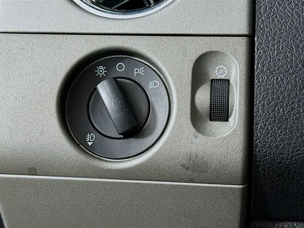 2006 Ford F-150 Base