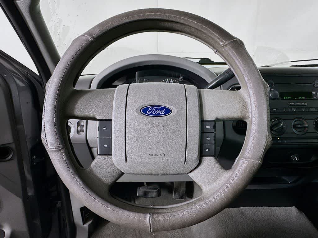 2006 Ford F-150 Base