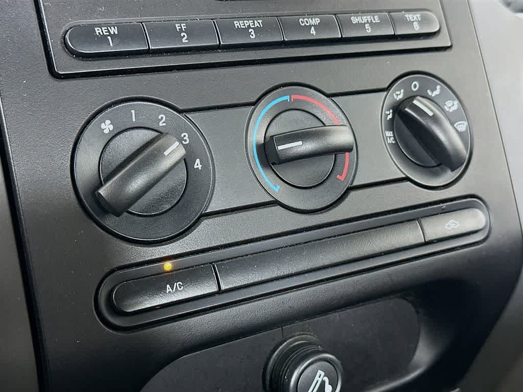 2006 Ford F-150 Base