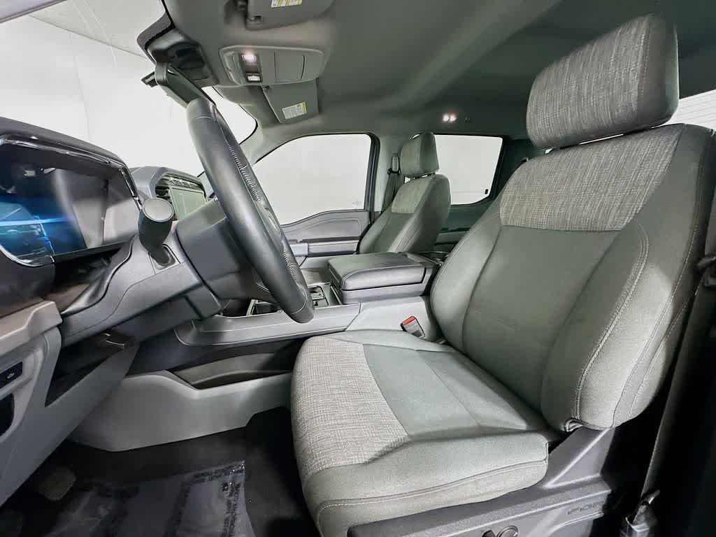2023 Ford F-150 Lightning XLT