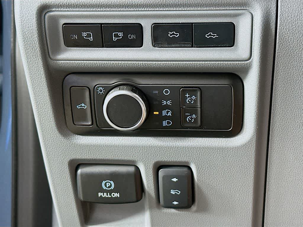2023 Ford F-150 Lightning XLT