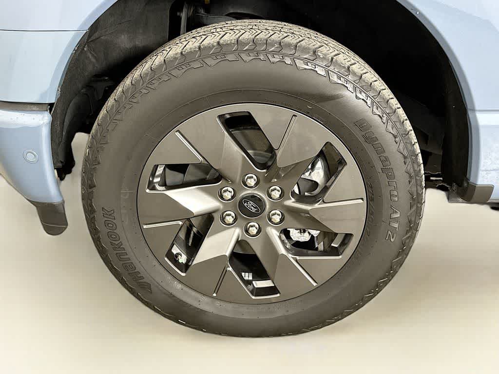 2023 Ford F-150 Lightning LARIAT