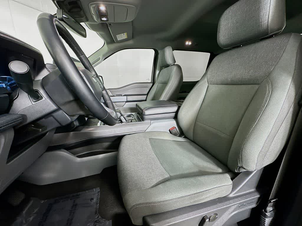 2024 Ford F-150 Lightning Flash