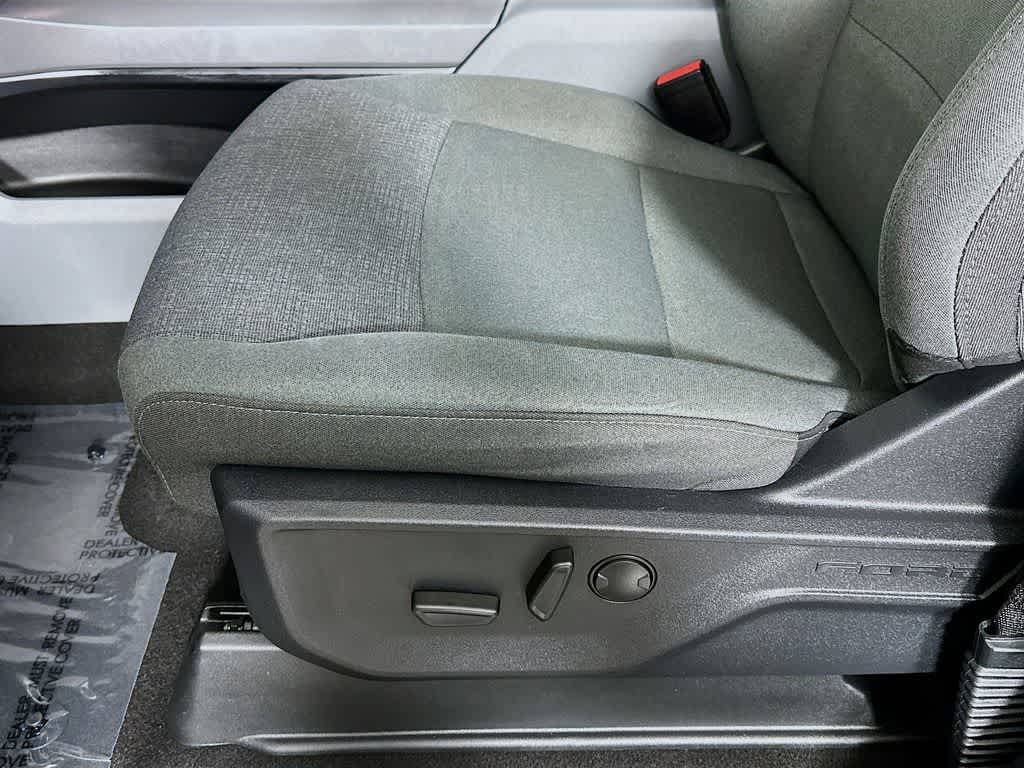 2024 Ford F-150 Lightning Flash