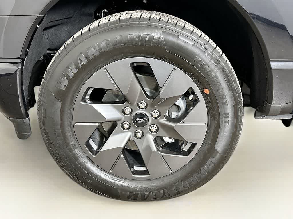 2024 Ford F-150 Lightning Flash
