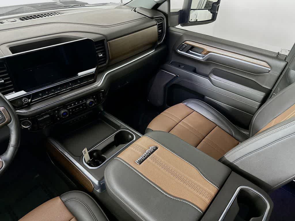 2024 Chevrolet Silverado 3500HD High Country