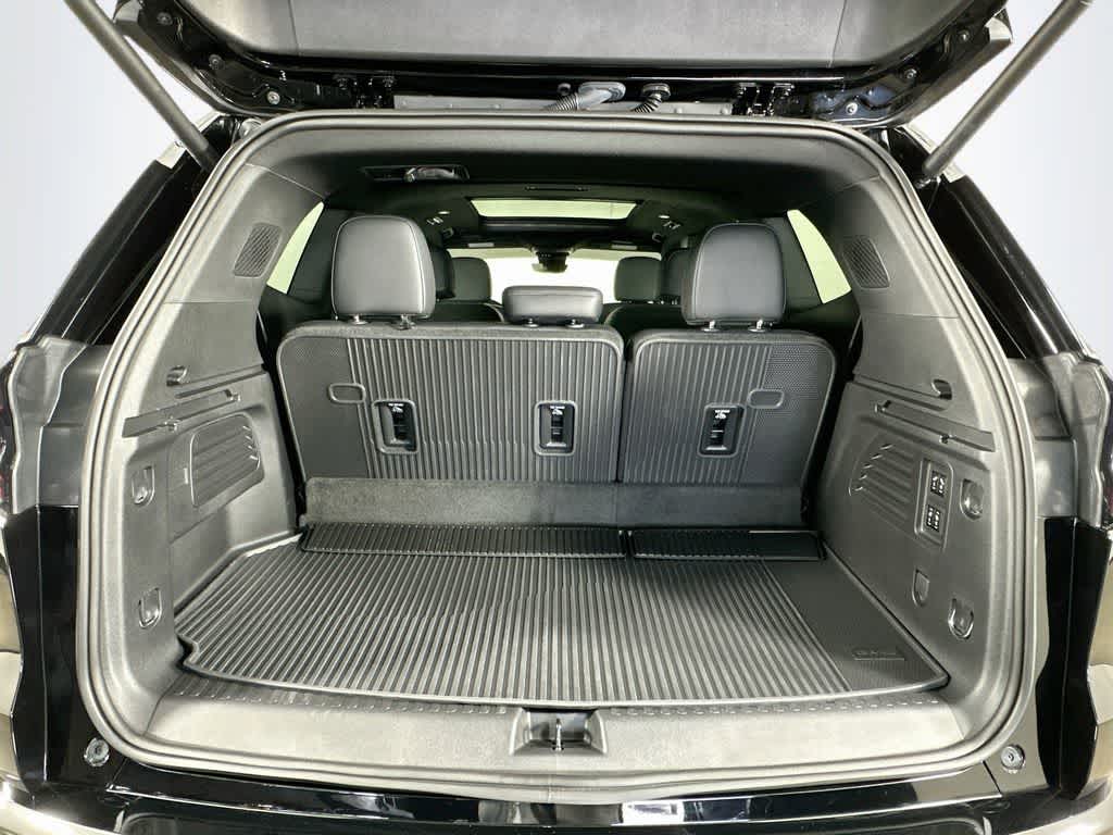 2026 GMC Acadia FWD Denali