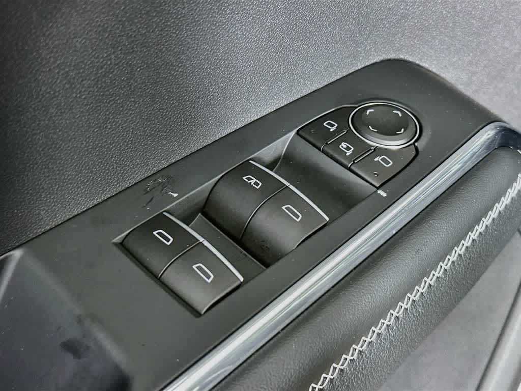 2026 GMC Acadia FWD Denali