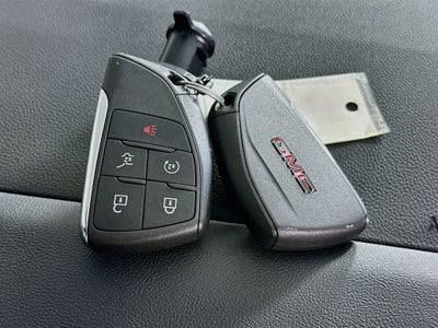 2025 GMC Acadia FWD Denali