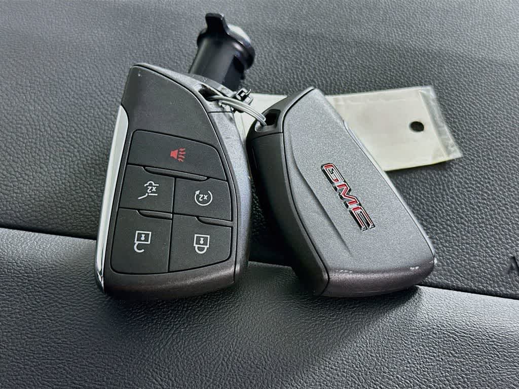 2025 GMC Acadia FWD Denali