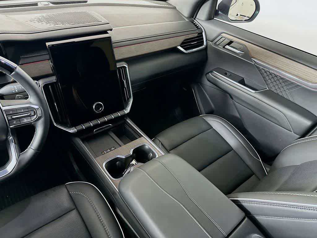 2024 GMC Acadia AWD Denali