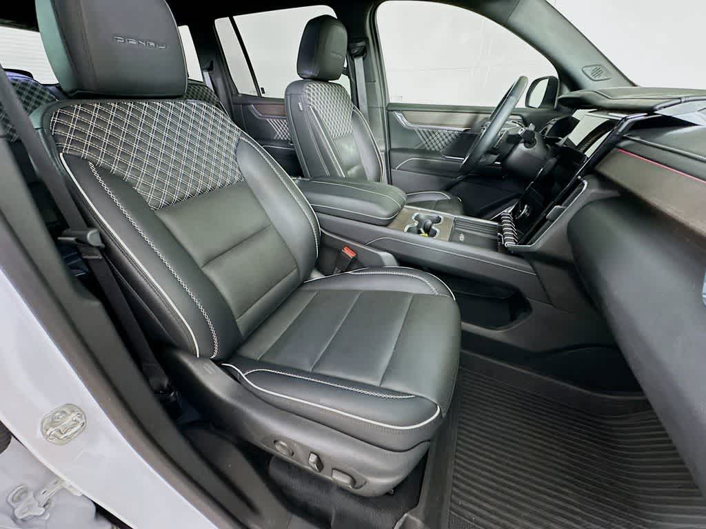 2024 GMC Acadia AWD Denali