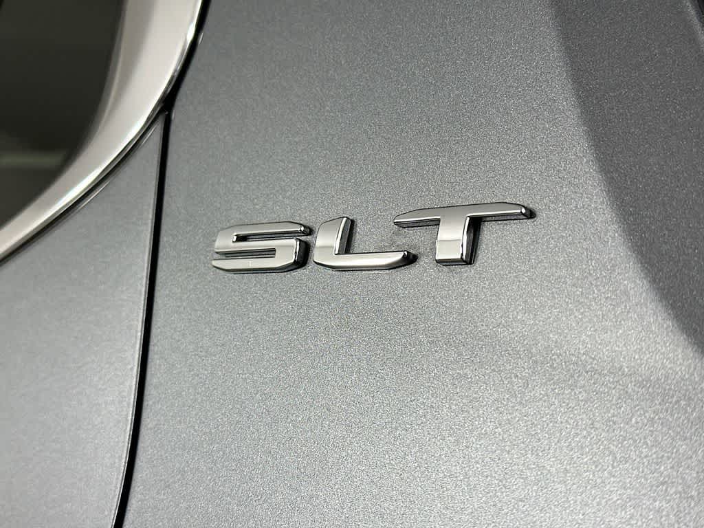 2021 GMC Acadia SLT