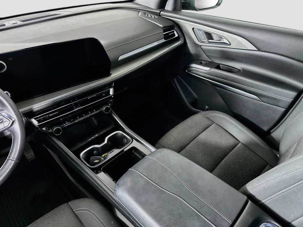 2024 Chevrolet Traverse FWD LT