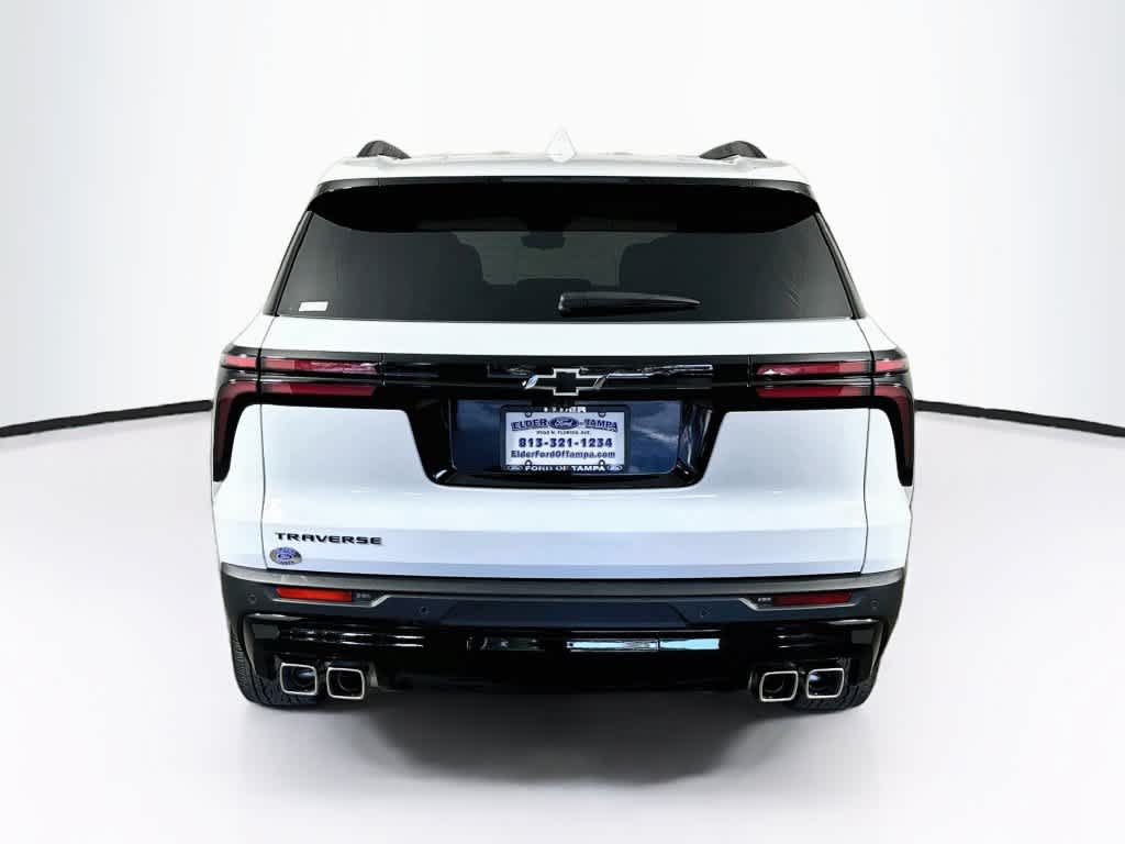 2026 Chevrolet Traverse FWD LT