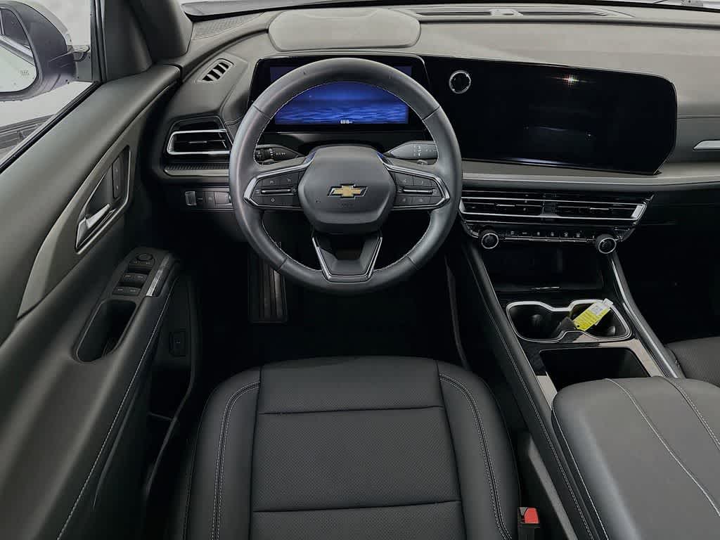 2025 Chevrolet Traverse FWD LT