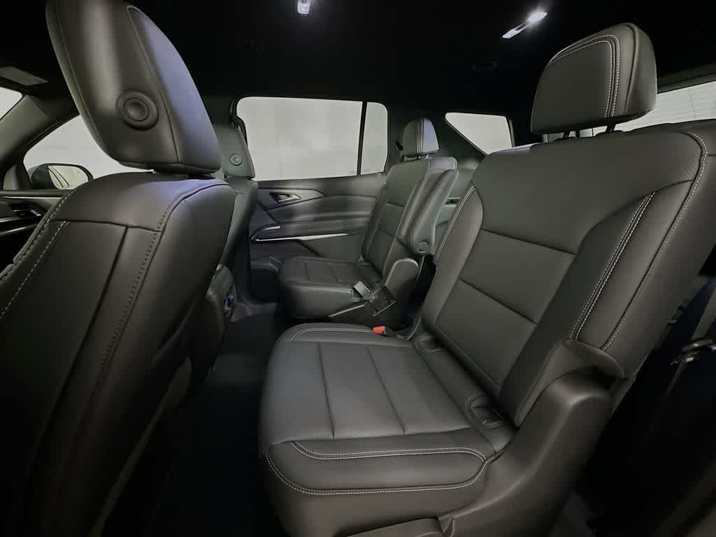 2025 Chevrolet Traverse FWD LT