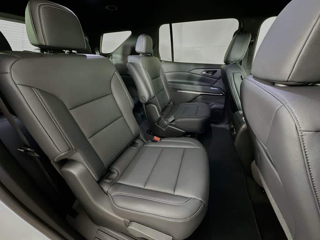 2025 Chevrolet Traverse FWD LT