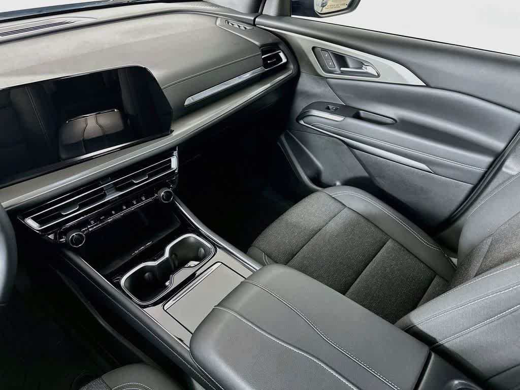 2024 Chevrolet Traverse AWD LT