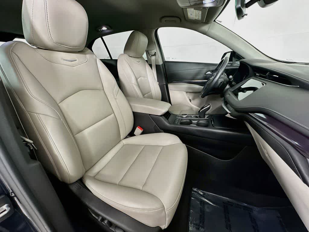 2023 Cadillac XT4 FWD Luxury