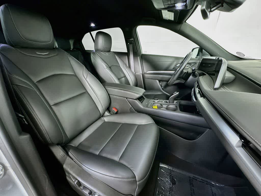 2025 Cadillac XT4 FWD Premium Luxury