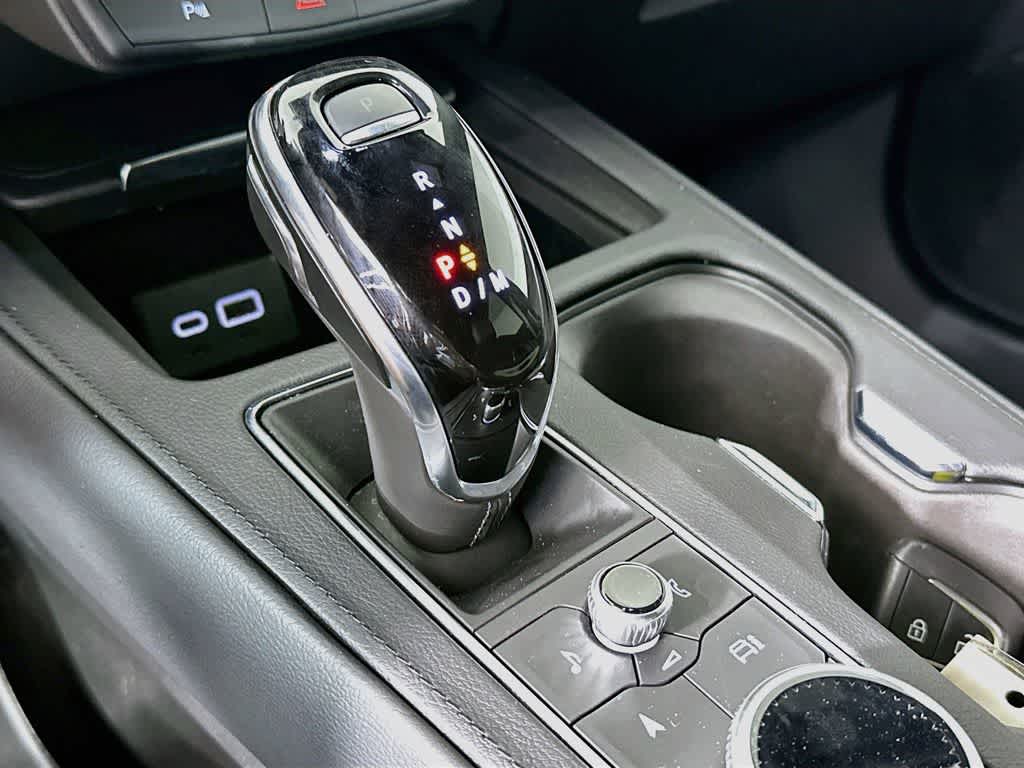 2025 Cadillac XT4 FWD Premium Luxury