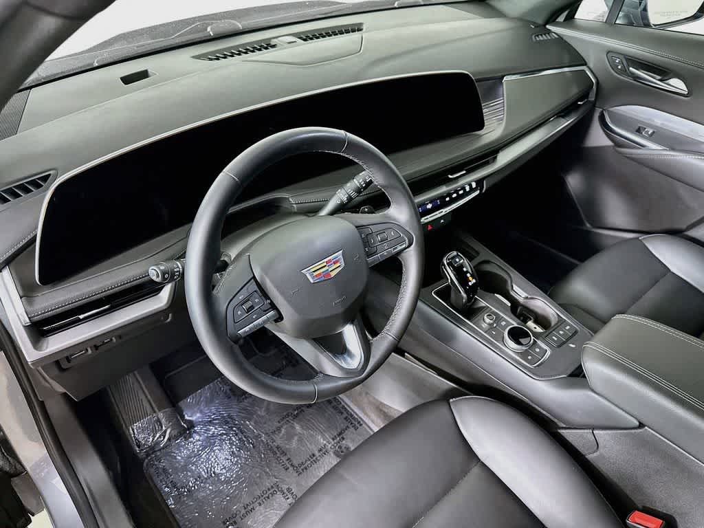 2025 Cadillac XT4 FWD Premium Luxury