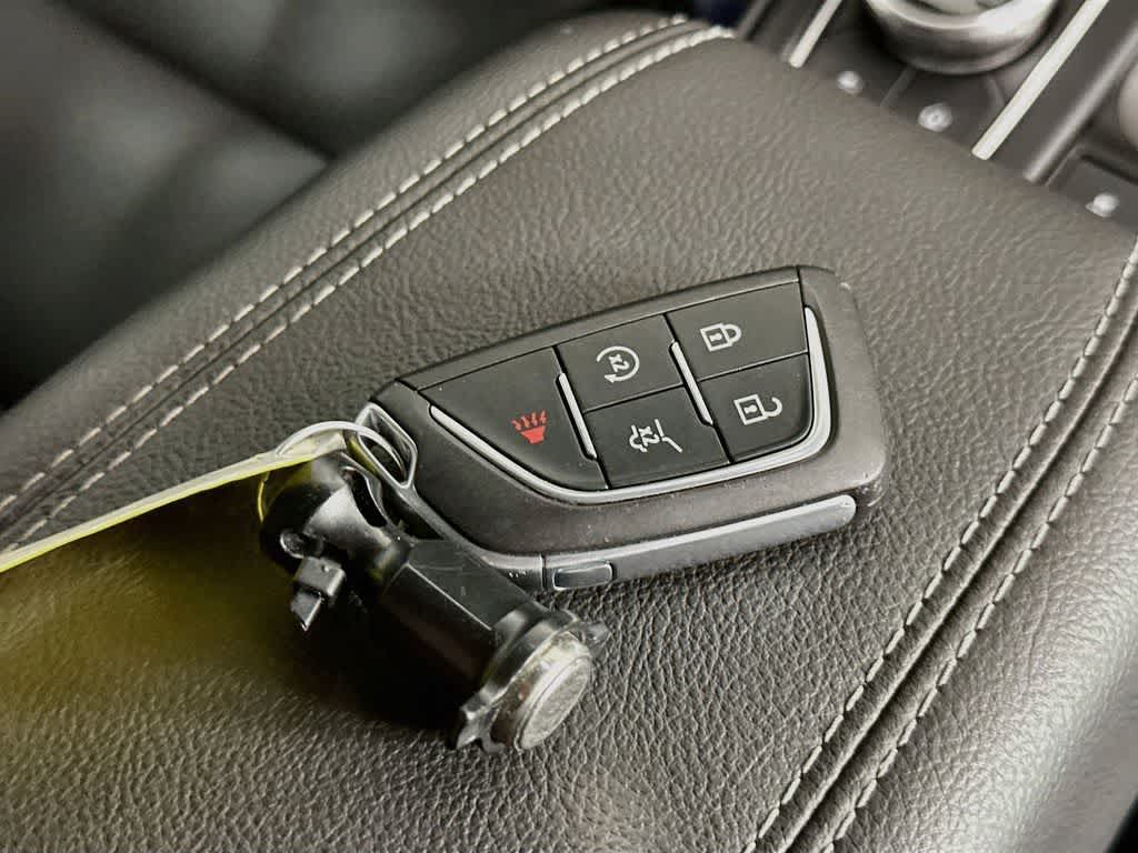 2025 Cadillac XT4 FWD Premium Luxury